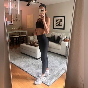 Alo small black leggings